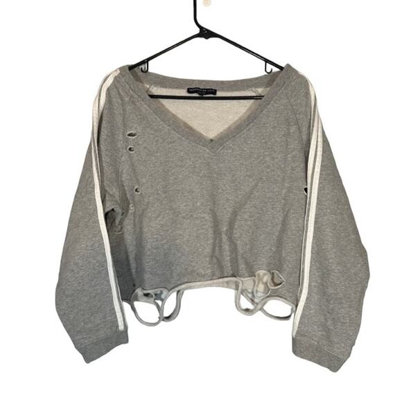 Generation Love Gray Long Sleeve Distressed V-Neck Crop Sweatshirt Women Sz XS - Picture 1 of 9
